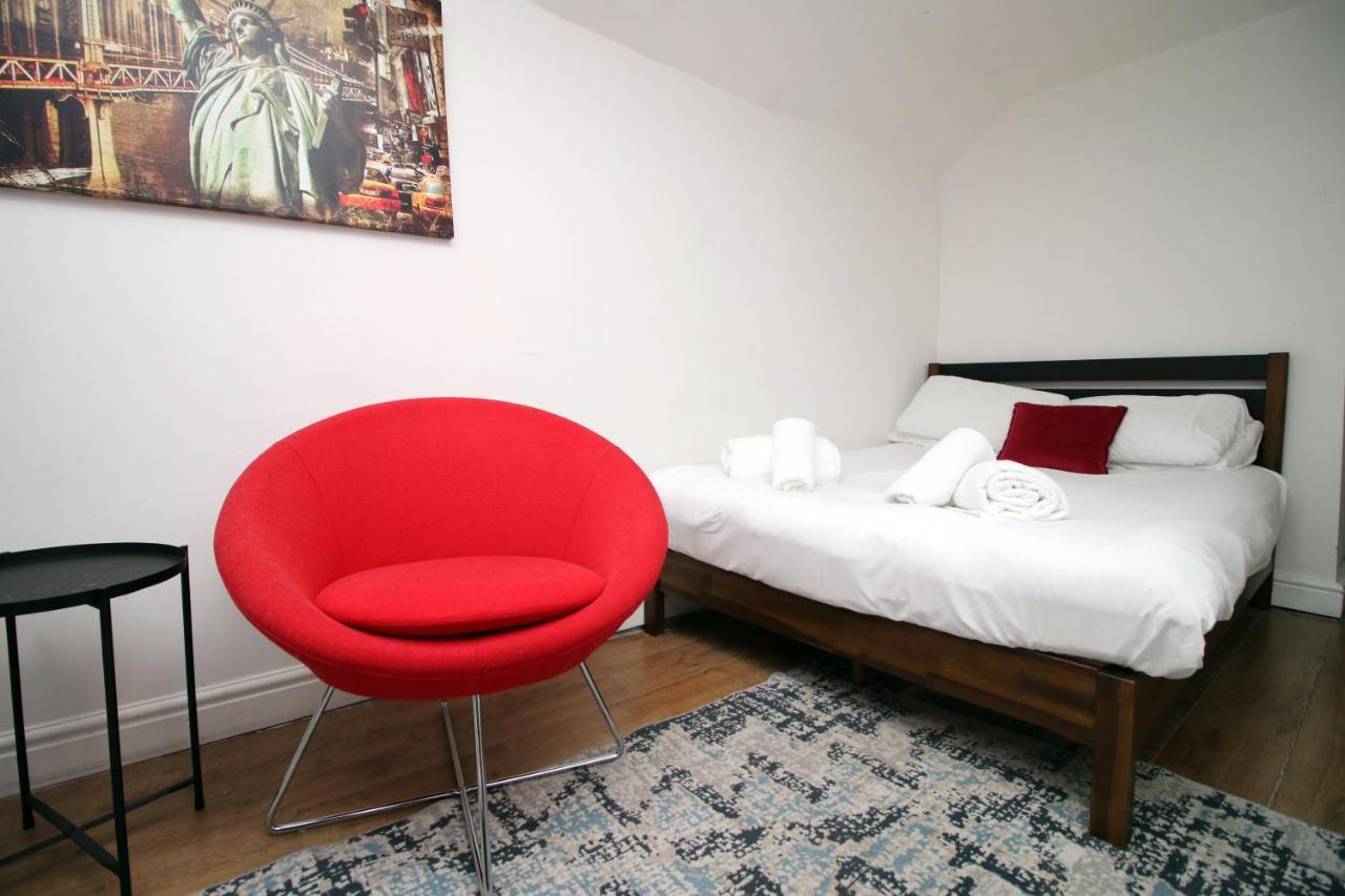 Lovely Studio Flat With Free Parking - Near To City Center Swansea Ngoại thất bức ảnh
