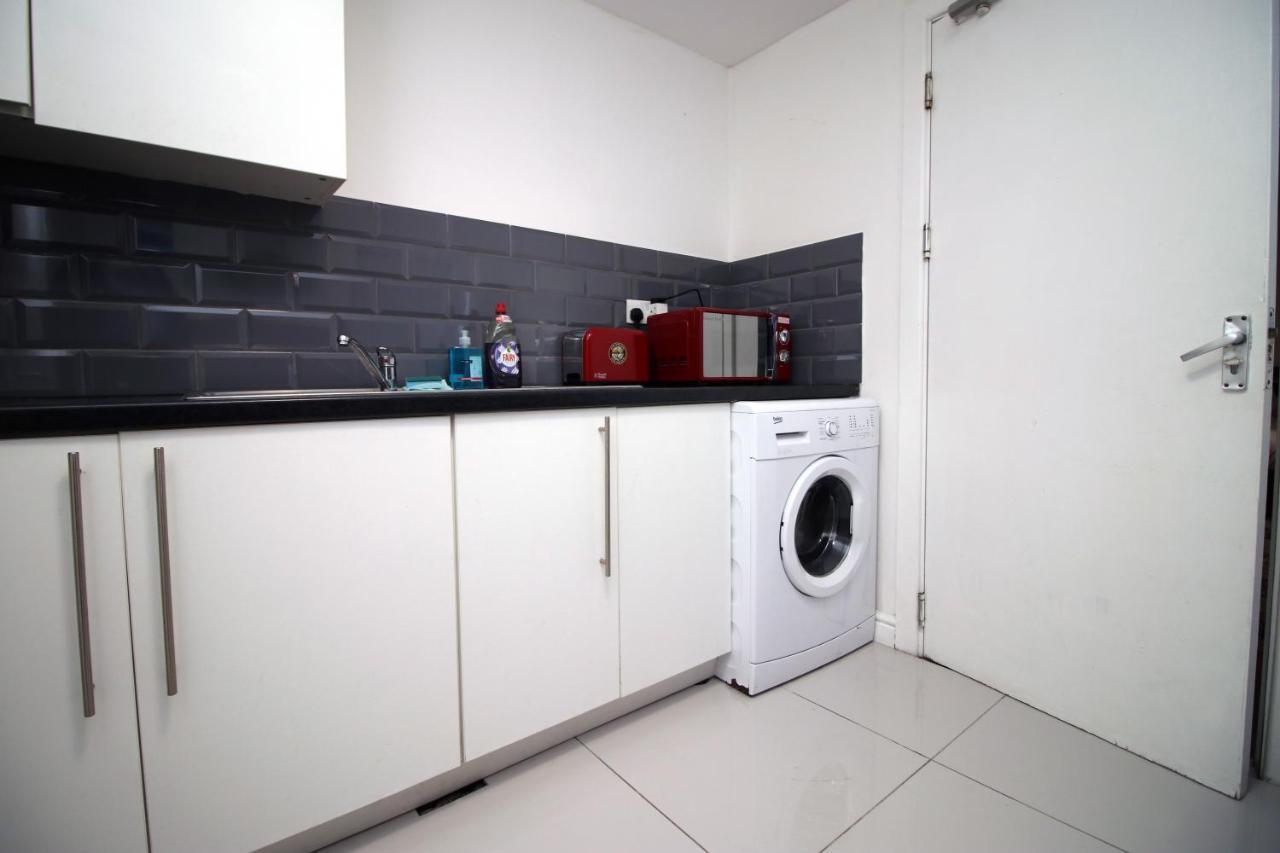 Lovely Studio Flat With Free Parking - Near To City Center Swansea Ngoại thất bức ảnh