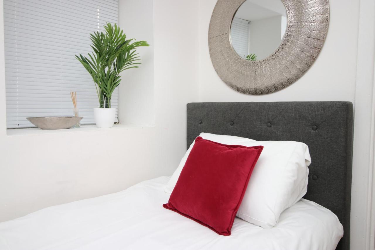 Lovely Studio Flat With Free Parking - Near To City Center Swansea Ngoại thất bức ảnh